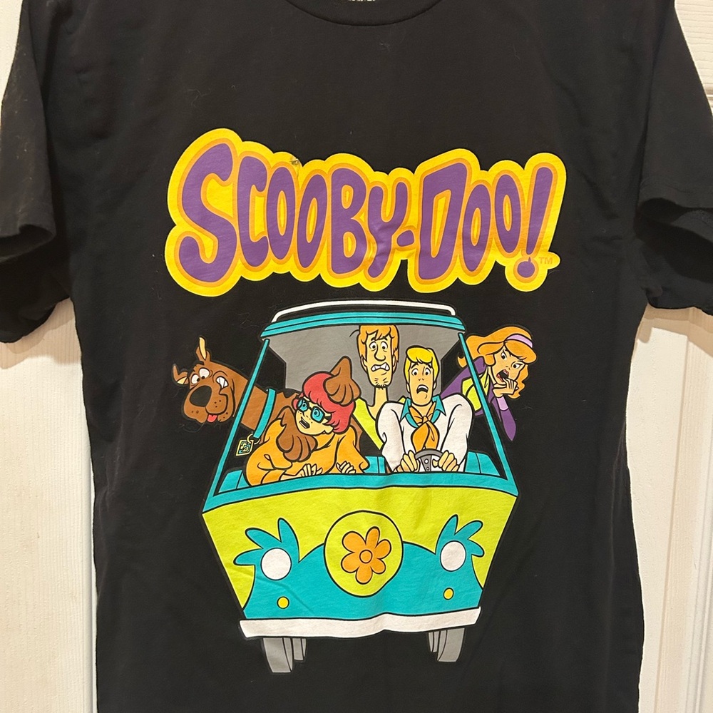 Black Short Sleeve Tee with Scooby-Doo Graphic